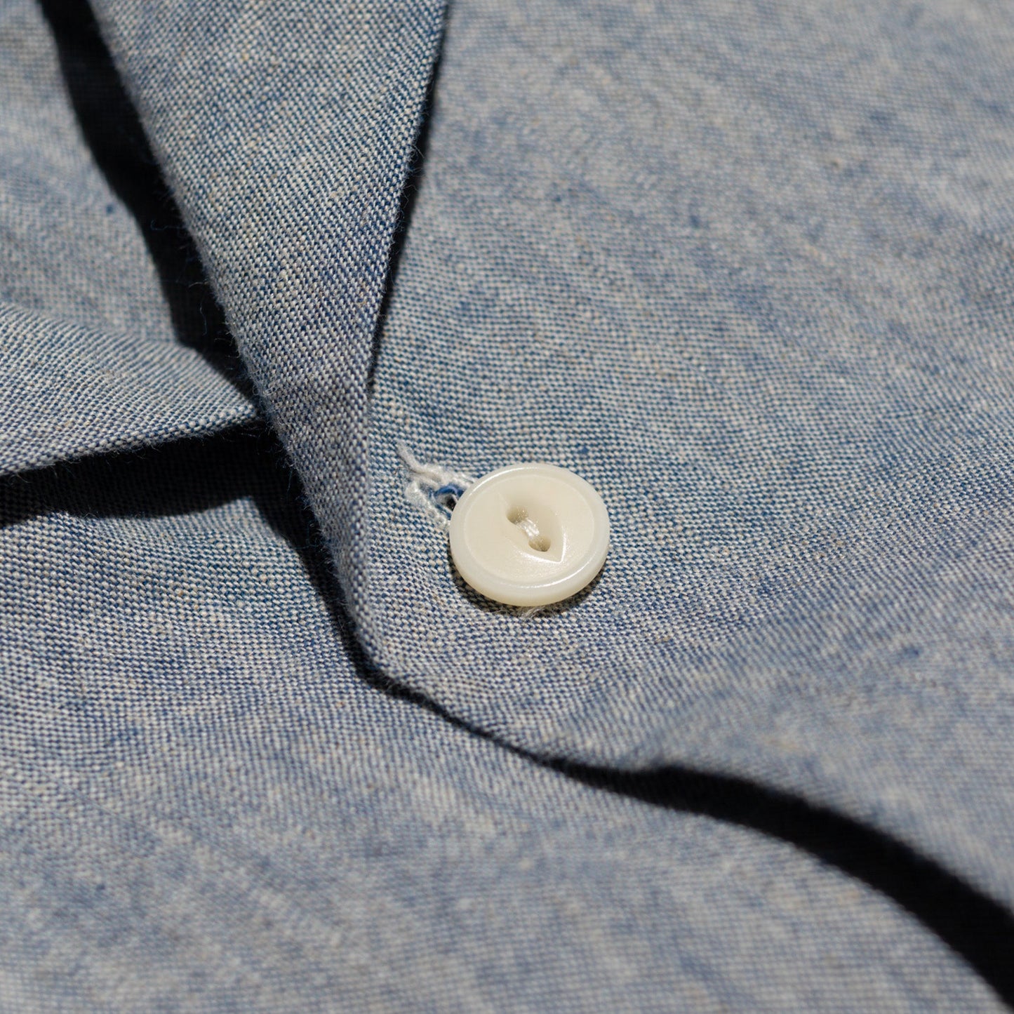 Chambray S/S Loop Collar Shirt - Blue