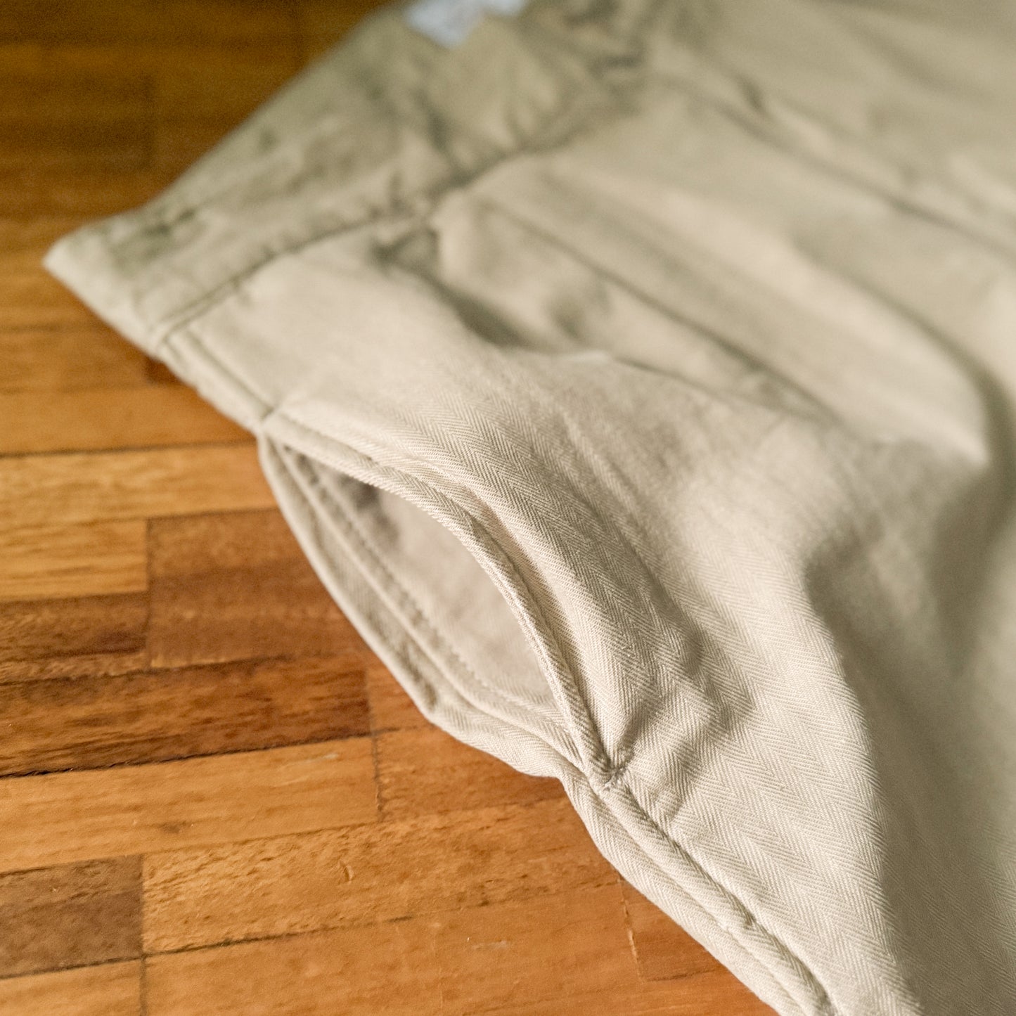 Herringbone Twill Pleated Shorts w/ Side Tabs - Khaki